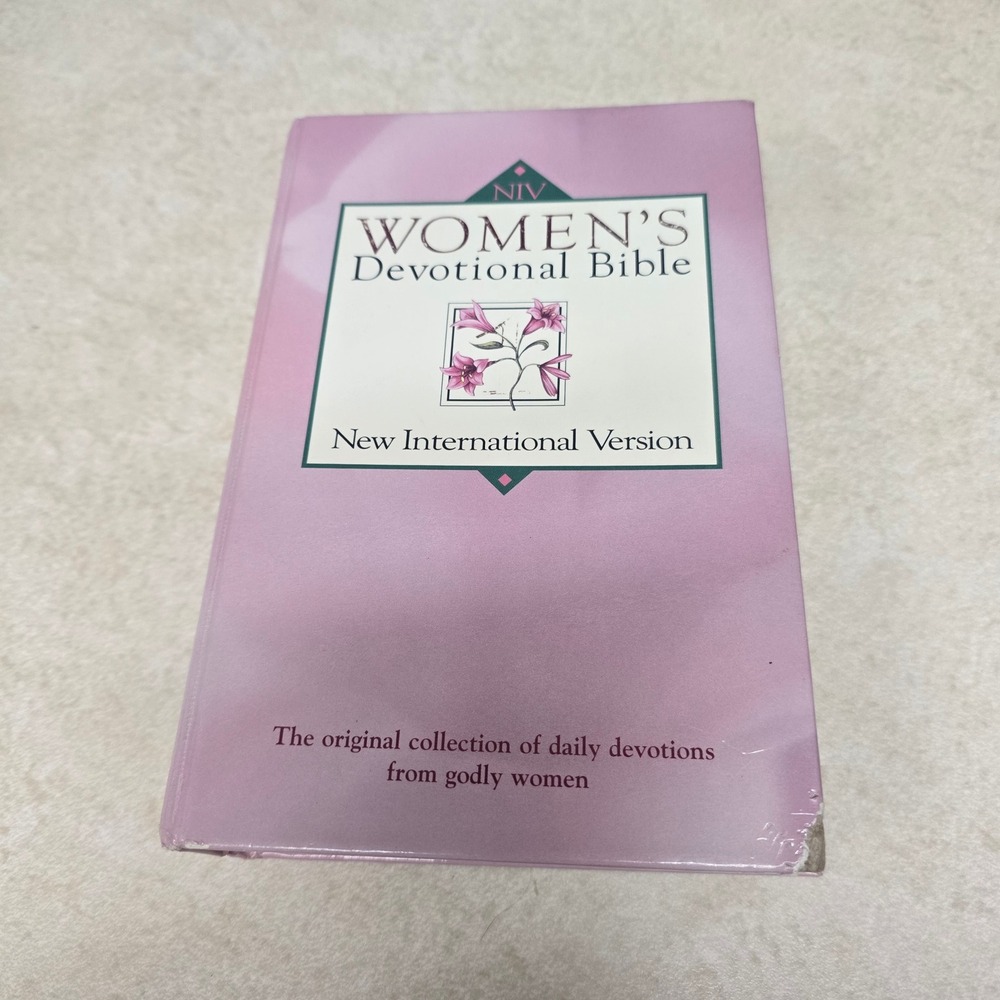 NIV Women's Devotional Bible Compact Edition Pink Hardcover Zondervan 1990